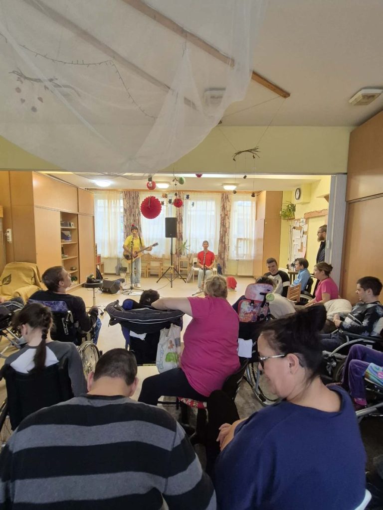 Fordított nap a FENO-ban egy jó kis koncert után