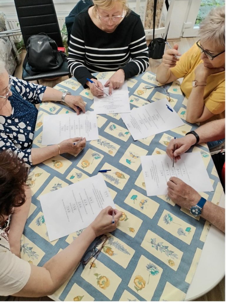 Memóriafejlesztő tréning az idősek nappali ellátásában - május