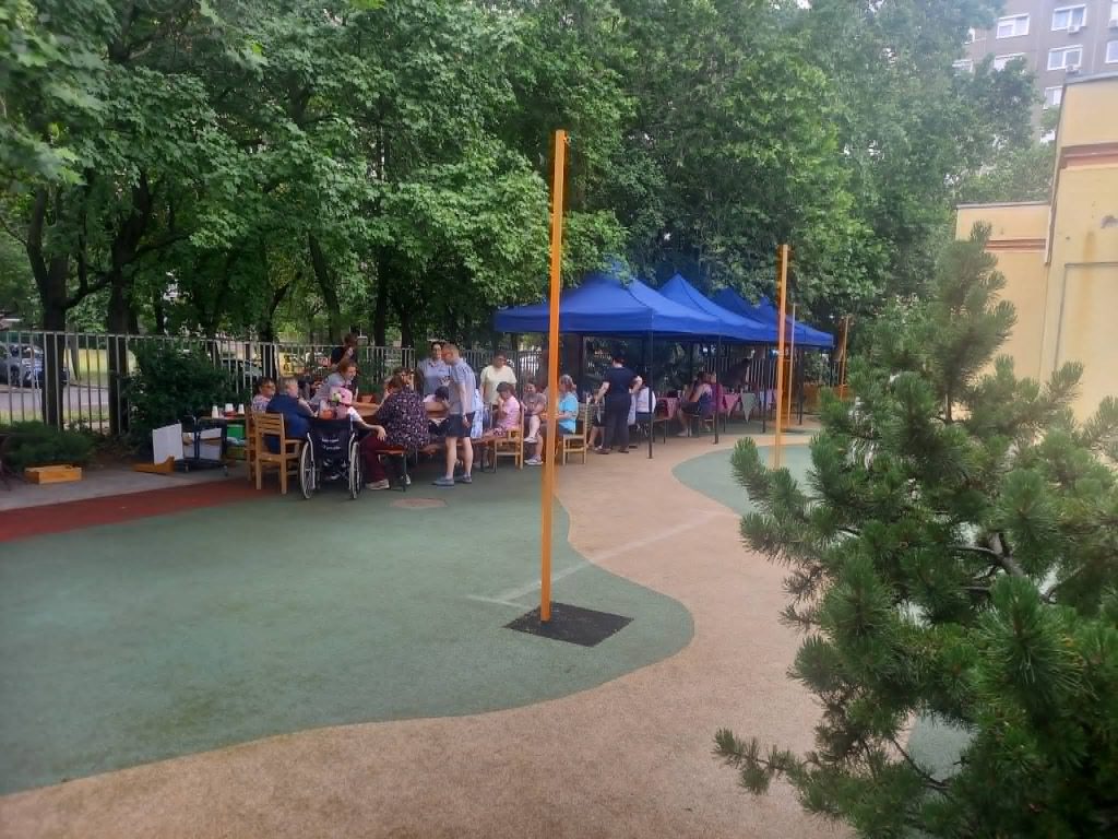 A Gondoskodás Gyermekeinkért Alapítvánnyal partnerségben családi napot tartottunk a FENO-ban