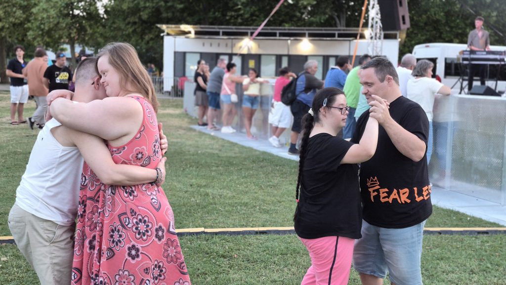 Pihenés a Balaton partján