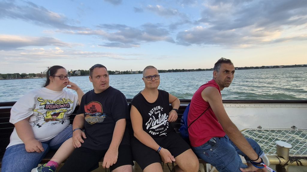 Hajókázás a Balatonon